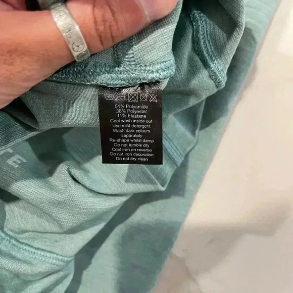 Alphalete Green Amplify Leggings Inseam 25” Womens Small Performance Workout Run - Picture 7 of 7